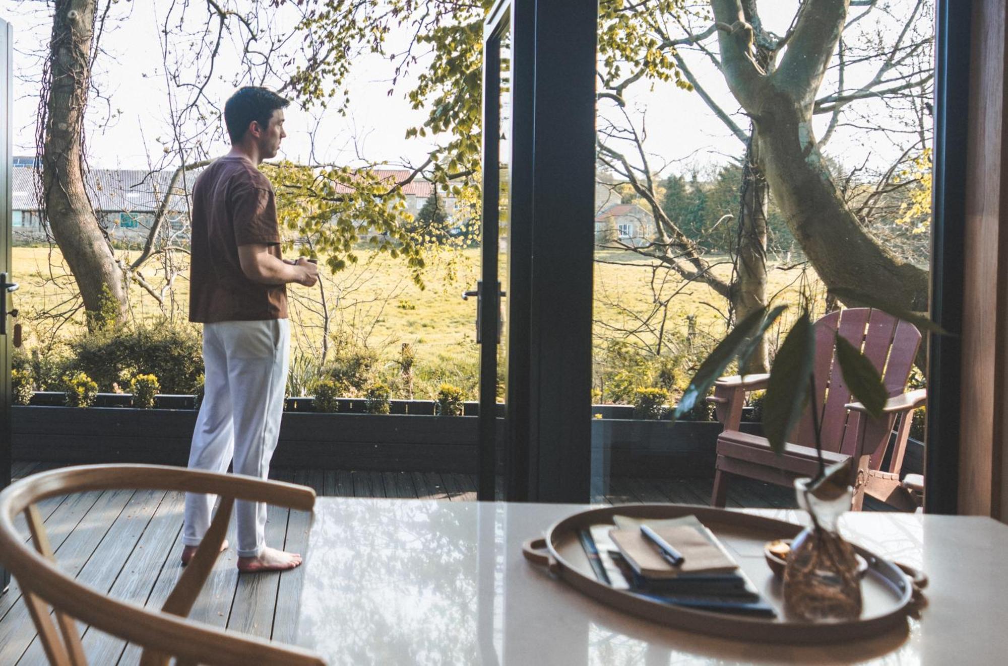 The Lodge, Burniston Скарбъро Екстериор снимка